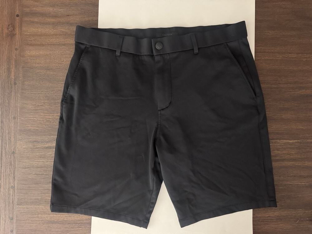 Greyson Golf Shorts 9” Inseam Mens 36 Black Classic Performance